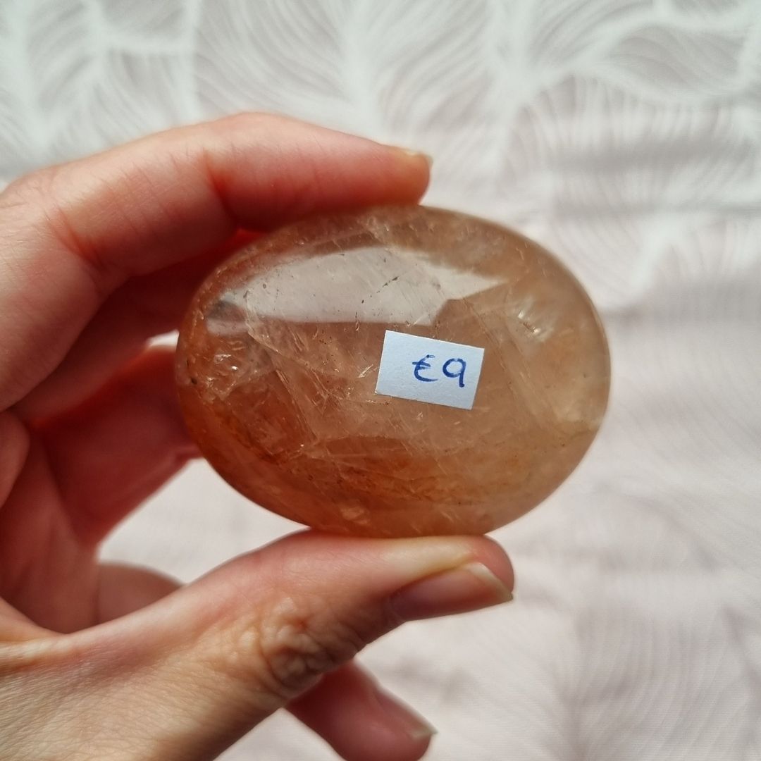 Red healer handsteen