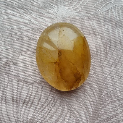 Golden healer handsteen