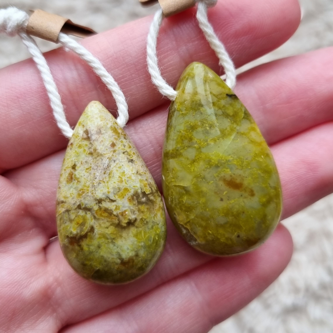 Groene opaal druppel hanger