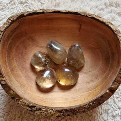 citrien trommelsteen  te koop bij tourmaluna