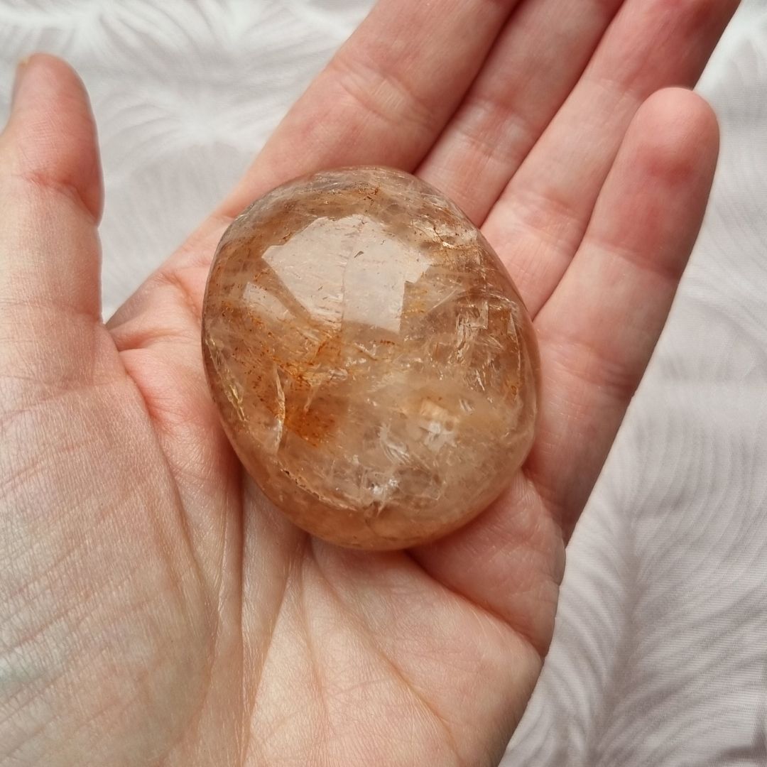 Red healer handsteen